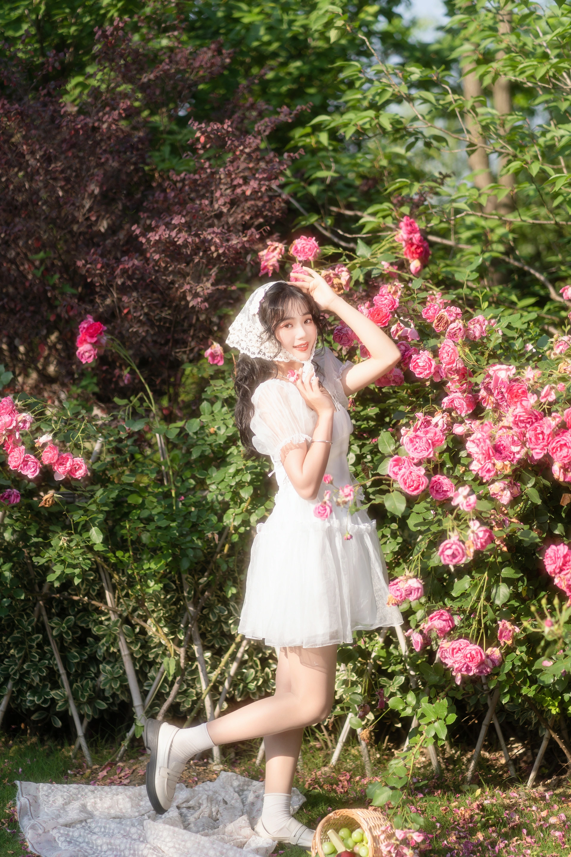 [YITUYU艺图语]2023.12.19 沉醉蔷薇花海 小欧O 2